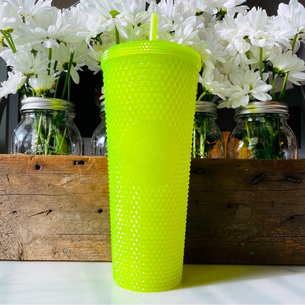 Starbucks•NWT•GLOW IN THE DARK•Chartreuse Cold Cup Tumbler~Straw•Venti~24 fl oz